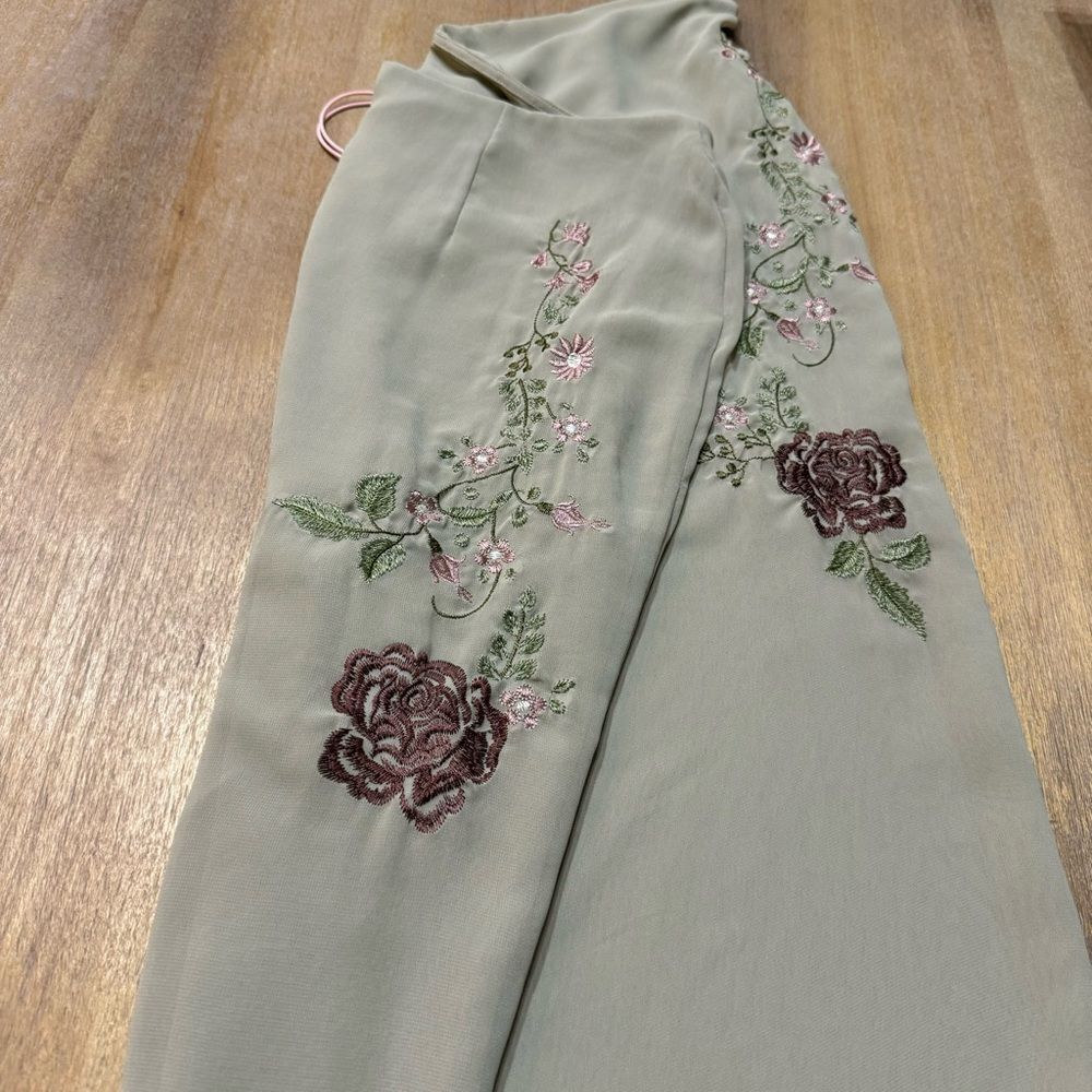 House of CB‎ Lailah Embroidered Maxi Skirt Low Rise Lightweight Georgette Large - Picture 9 of 15
